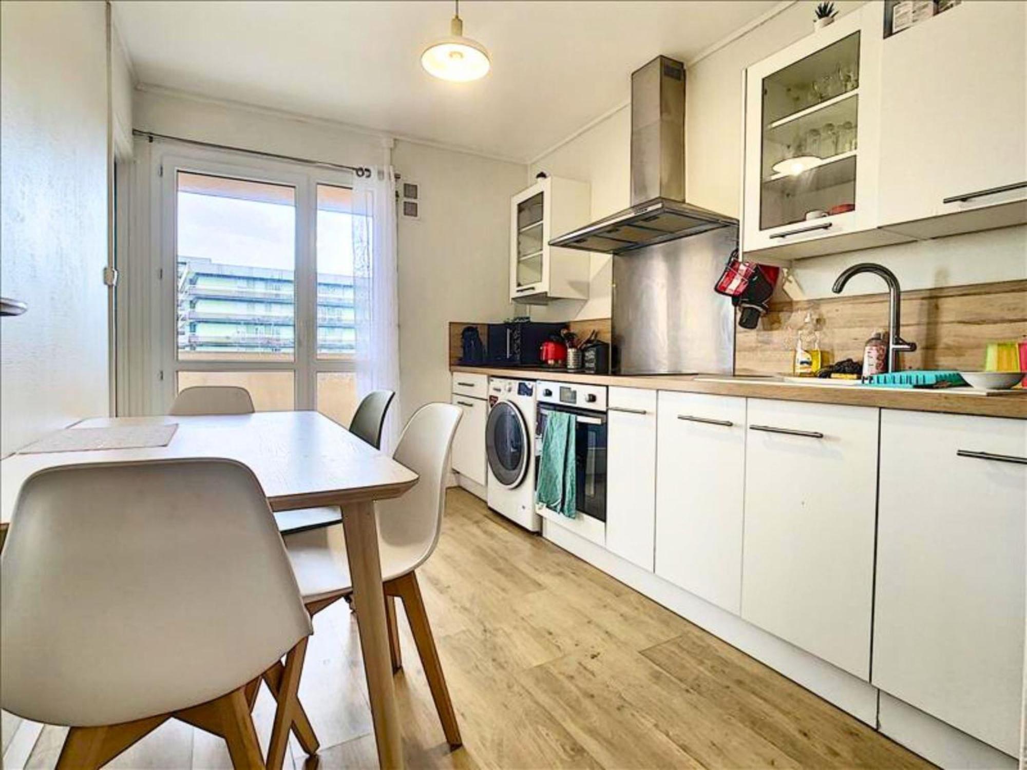 Ideal Groupe - Grands Espaces - 4 Chambres - Parking Gratuit - Proche Centre, Gare & Transports - Wifi - Offre Special De Reduction Jusqu'A -50 Le Mans Bagian luar foto